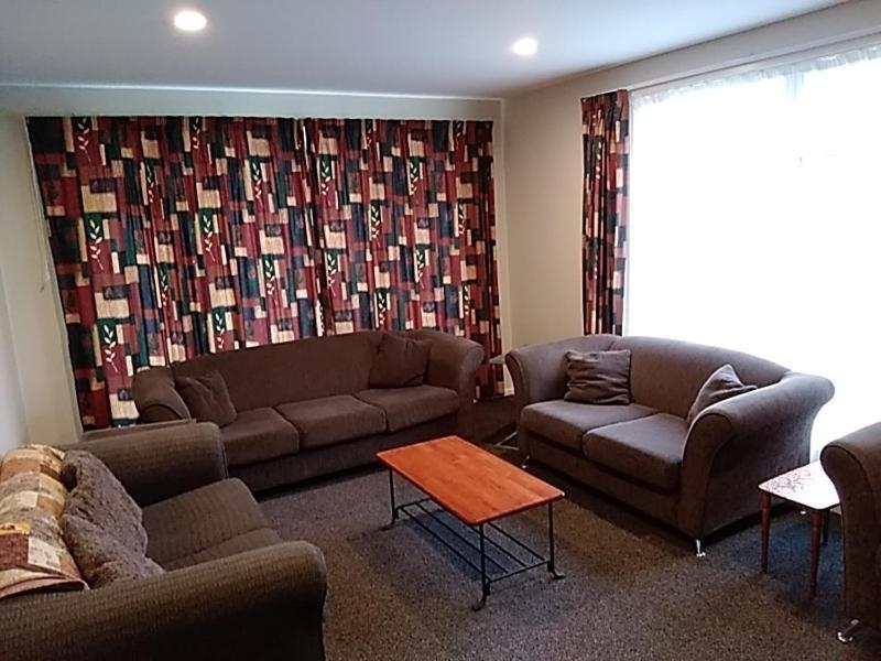 تي أناو Accommodation Fiordland -The Three Bedroom House At 226A Milford Road المظهر الخارجي الصورة