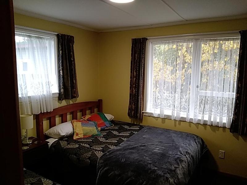 تي أناو Accommodation Fiordland -The Three Bedroom House At 226A Milford Road المظهر الخارجي الصورة