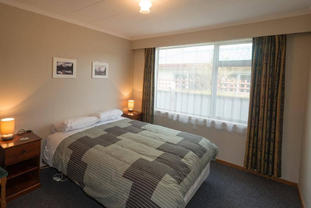 تي أناو Accommodation Fiordland -The Three Bedroom House At 226A Milford Road المظهر الخارجي الصورة